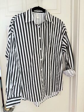 Commense Black and White Vertical Stripe Button-Up Shirt
